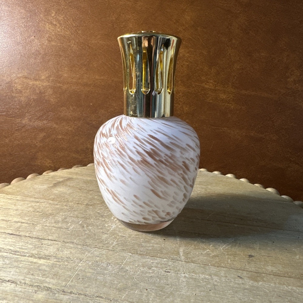 CATALYTIC OIL LAMP GLASS WHITE WITH GOLD Swirly SPECKS simply Beautiful 5.5"